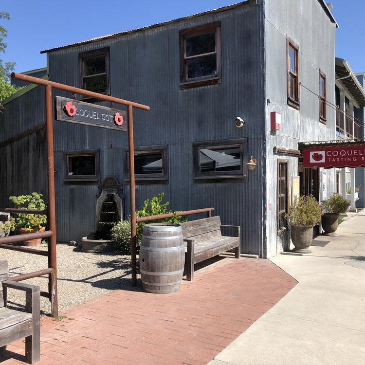 Coquelicot Tasting Room